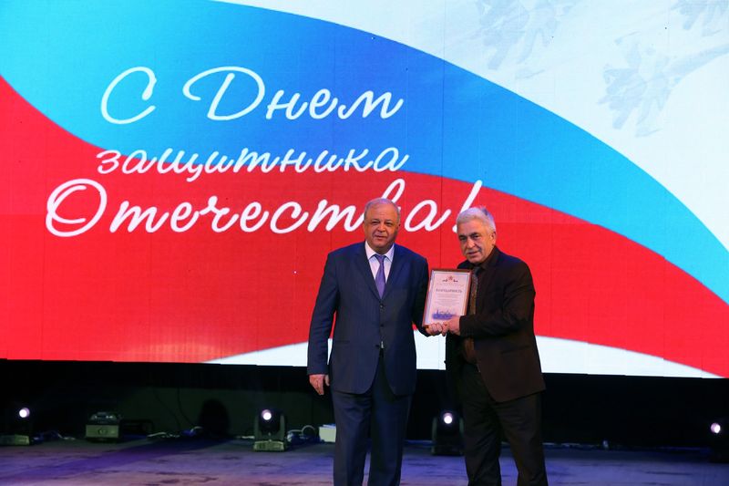 День защитника Отечества отметили в Махачкале праздничным концертом